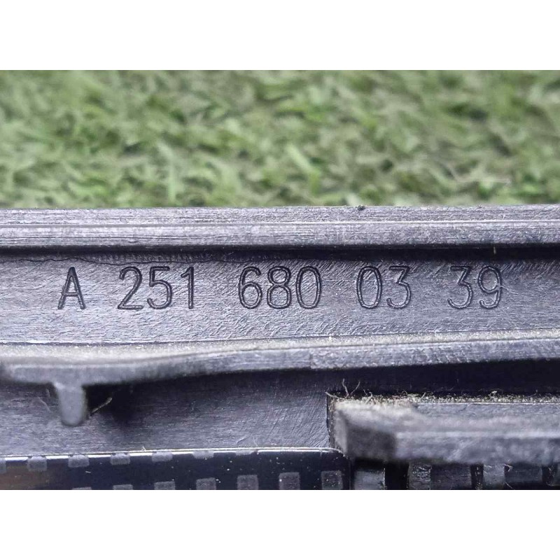 Recambio de moldura para mercedes-benz clase r (w251) 3.0 cdi cat referencia OEM IAM A2516800339 MOLDURA CLIMATIZADOR 