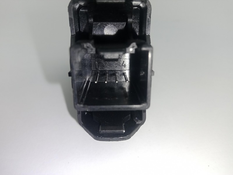 Recambio de mando elevalunas trasero derecho para ford focus lim. (cb8) 1.6 tdci cat referencia OEM IAM BM5T14529AB 4.PINES 