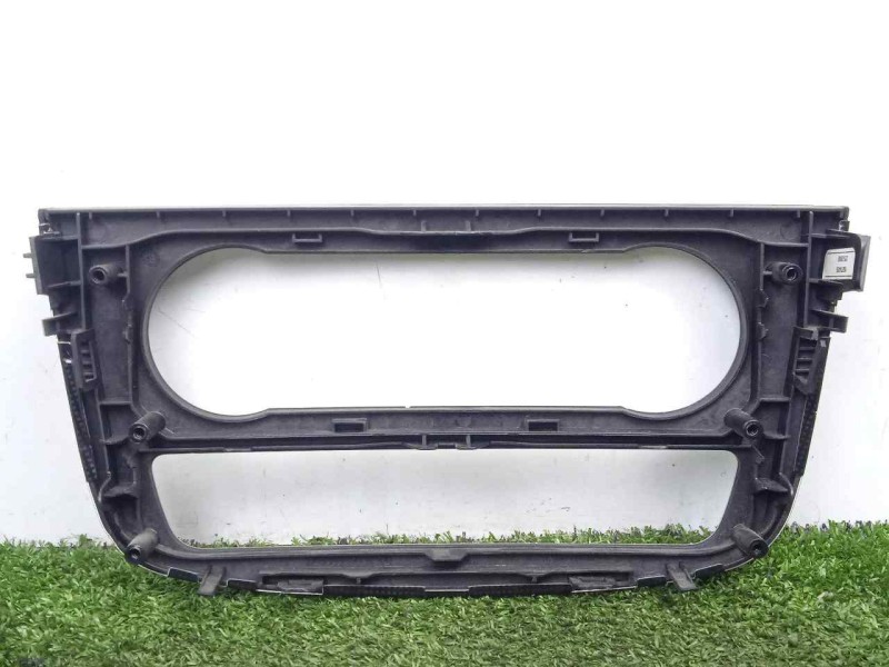 Recambio de moldura para mercedes-benz clase r (w251) 3.0 cdi cat referencia OEM IAM A2516800339 MOLDURA CLIMATIZADOR 