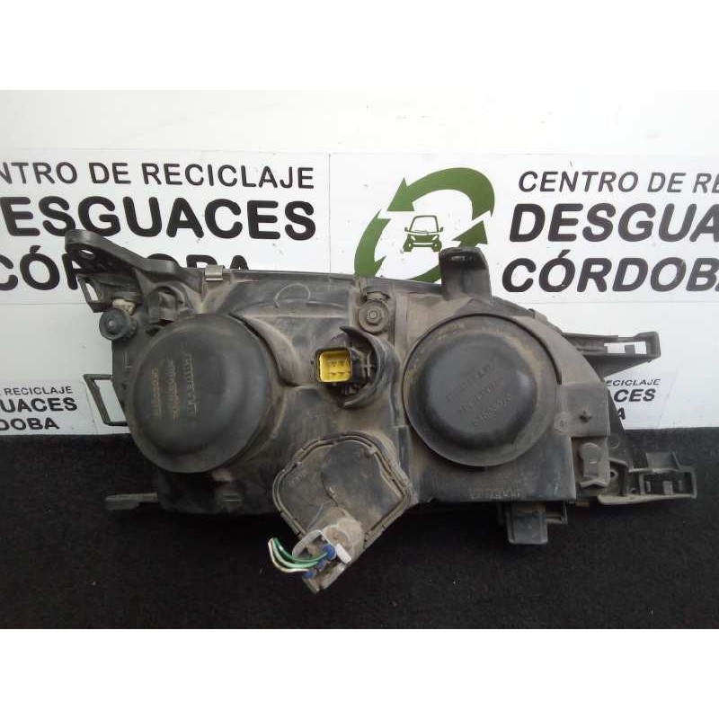 Recambio de faro izquierdo para toyota avensis berlina (t 22) 1.6 16v referencia OEM IAM  FONDO.NEGRO 