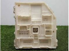 Recambio de caja reles / fusibles para toyota rav 4 (a2) 1.8 16v cat referencia OEM IAM 8272142020   2