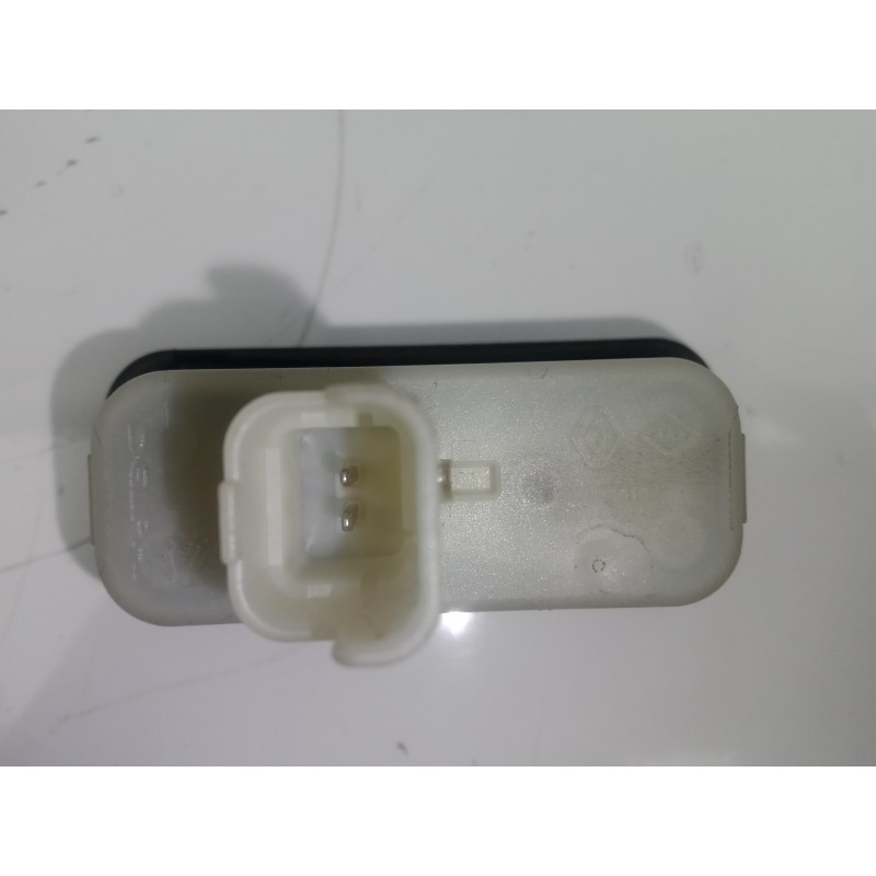 Recambio de maneta exterior porton para renault clio iv 1.2 16v referencia OEM IAM 8200385515A  