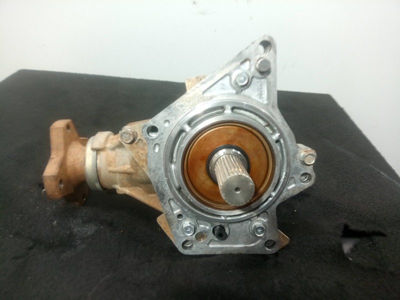 Recambio de caja transfer para nissan x-trail (t32) 1.6 dci turbodiesel cat referencia OEM IAM 33100BB60A  