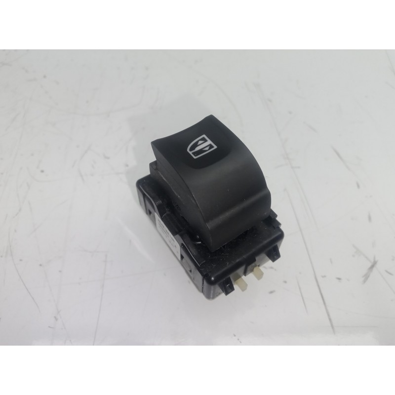 Recambio de mando elevalunas delantero derecho para renault clio iv 1.2 16v referencia OEM IAM 254218614R-10023874A  