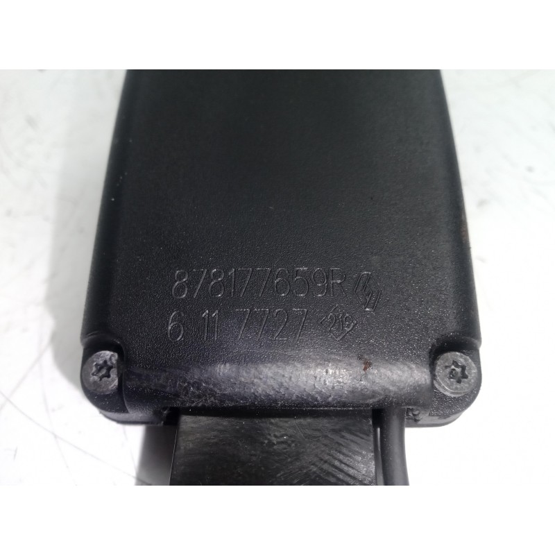 Recambio de enganche cinturon delantero izquierdo para renault clio iv 1.2 16v referencia OEM IAM 878177659R 2.PINES 