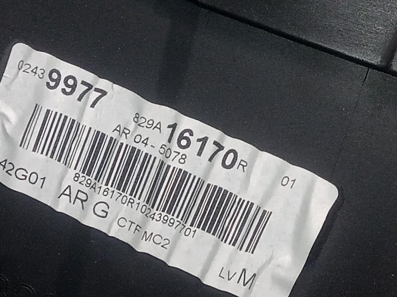 Recambio de guarnecido puerta trasera izquierda para renault clio iv 1.2 16v referencia OEM IAM 829A16170R MANETA.INCLUIDA 