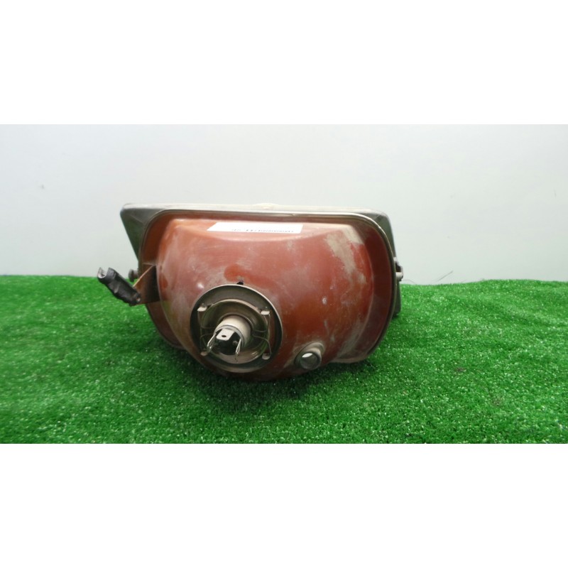 Recambio de faro izquierdo para peugeot 205 berlina 1.8 diesel cat referencia OEM IAM  H4 