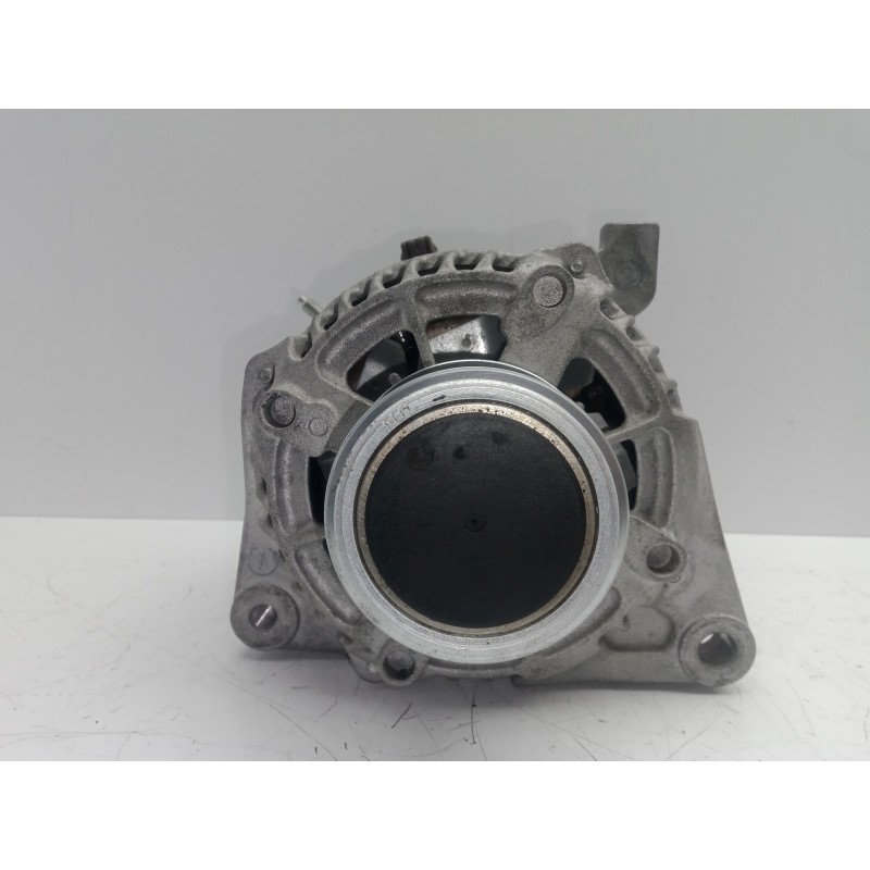 Recambio de alternador para toyota auris 1.4 turbodiesel cat referencia OEM IAM 270600N100  100A