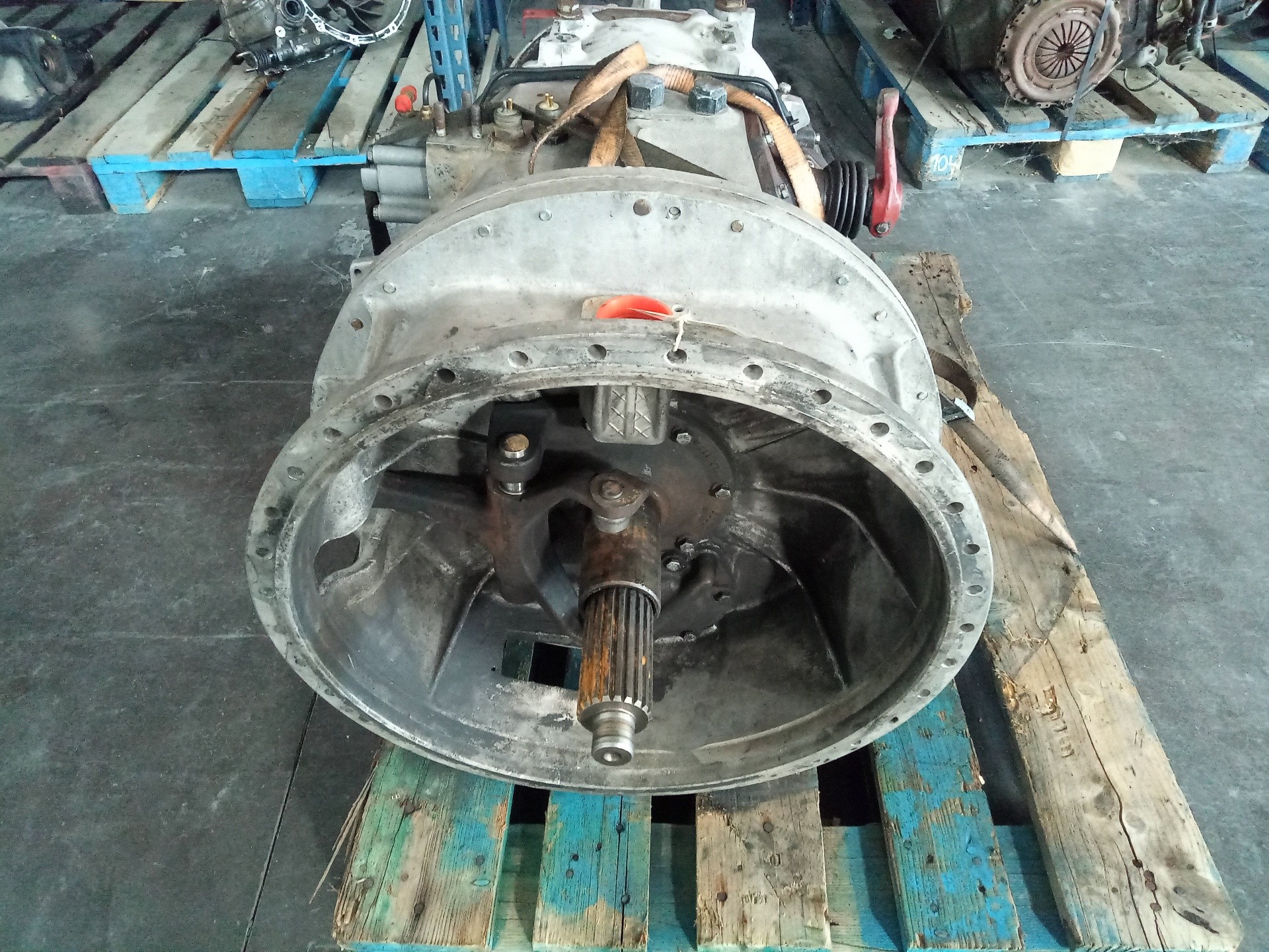 B18170L42 - 61MPTR GETRIEBE / 679524 FÜR RENAULT HR 385.18 / 26 PREMIUM E2 CHASI - Picture 1 of 10