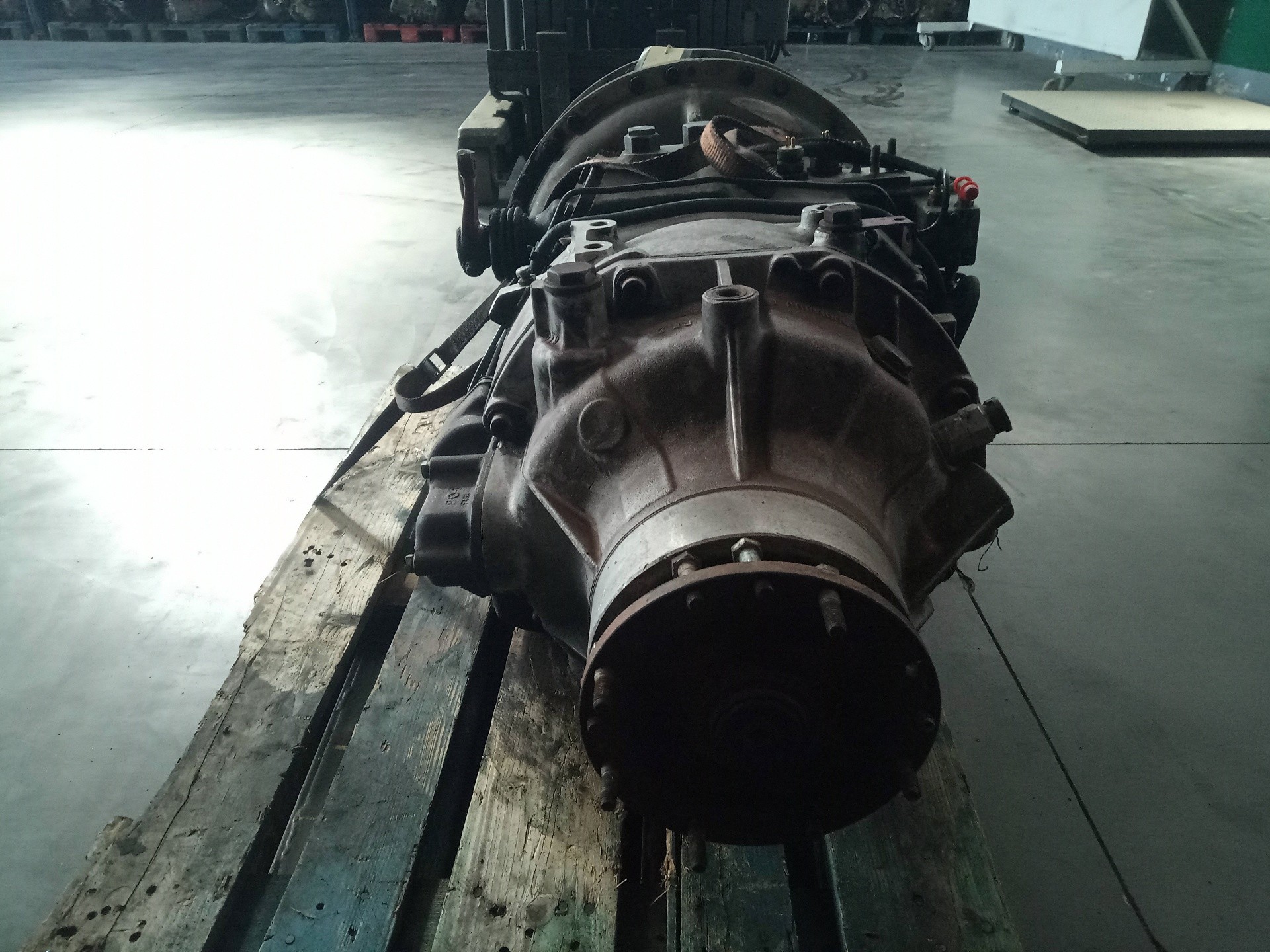 B18170L42 - 61MPTR GETRIEBE / 679524 FÜR RENAULT HR 385.18 / 26 PREMIUM E2 CHASI - Picture 4 of 10