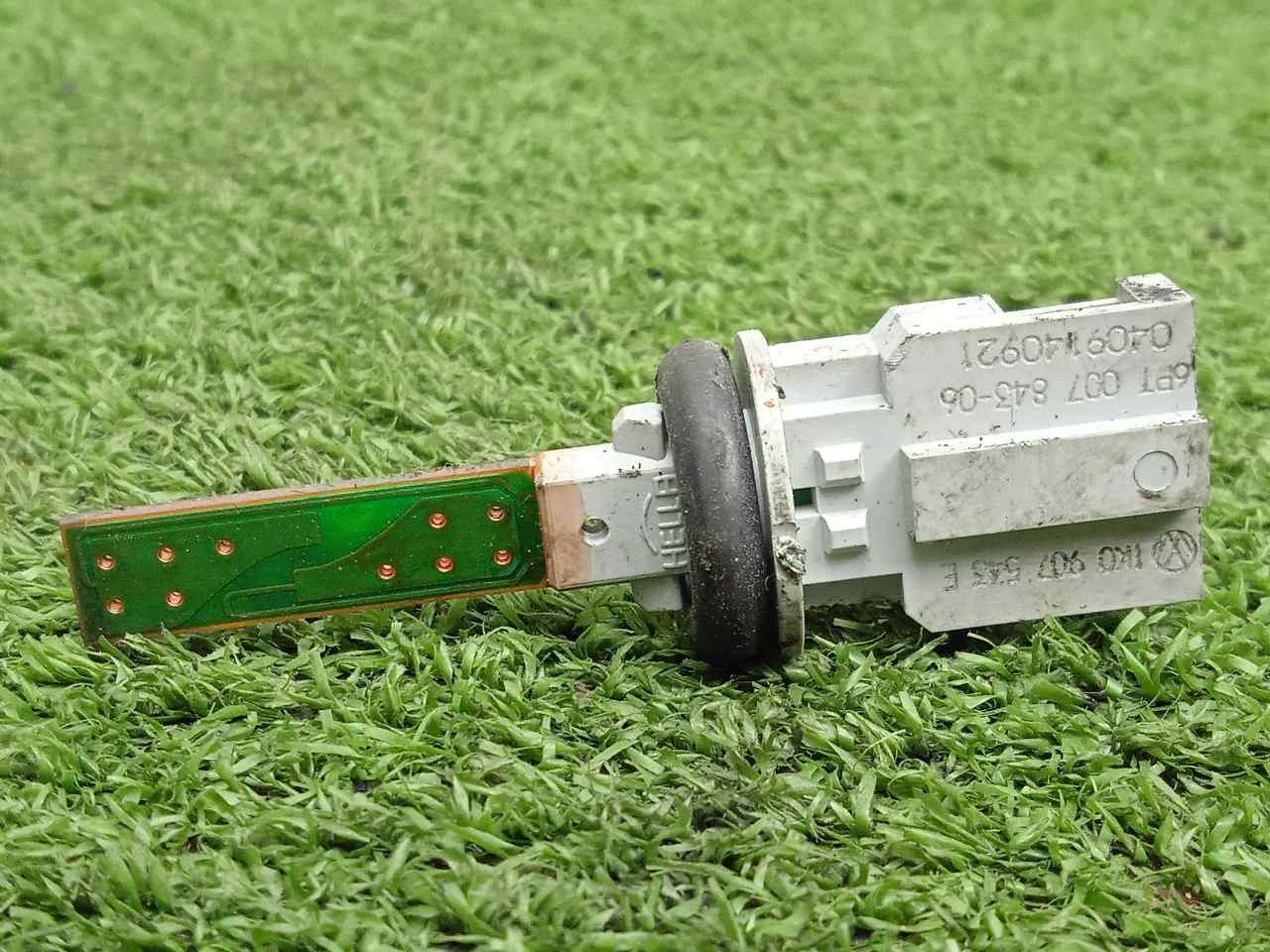 1K0907543E SENSOR / SENSOR.TEMPERATURA / 680016 FÜR AUDI A3 SEDAN8VS 2. ...
