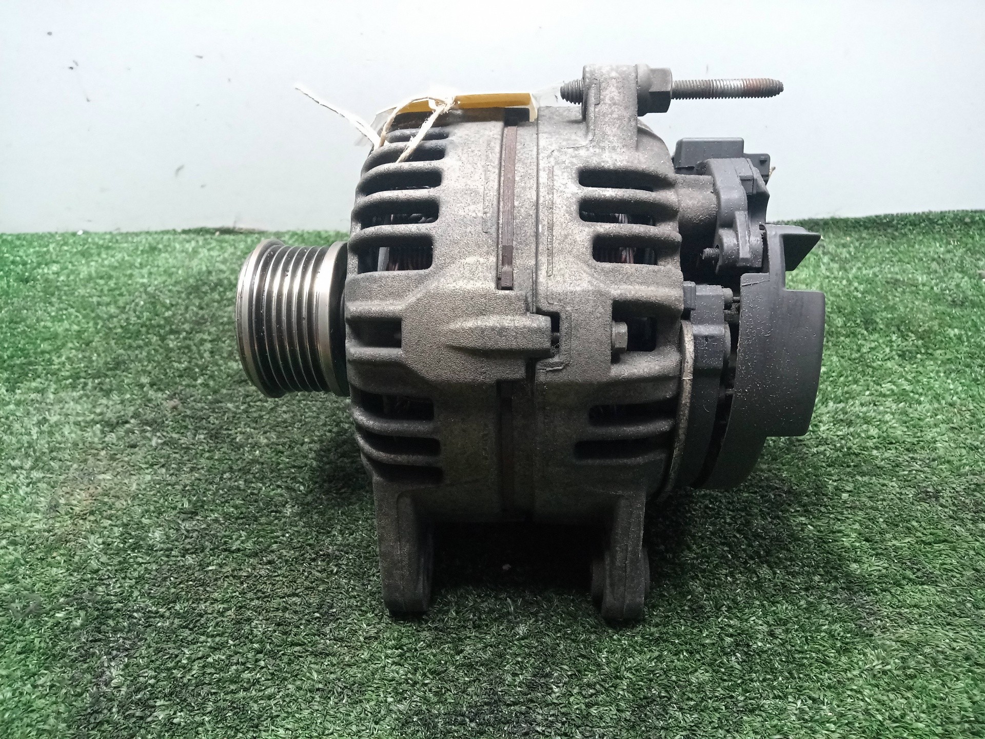 Alternateur Renault CLIO III 1.5 DCi - 120AH 12V BOSCH - Réf 0124425071 8200660033 - Occasion
