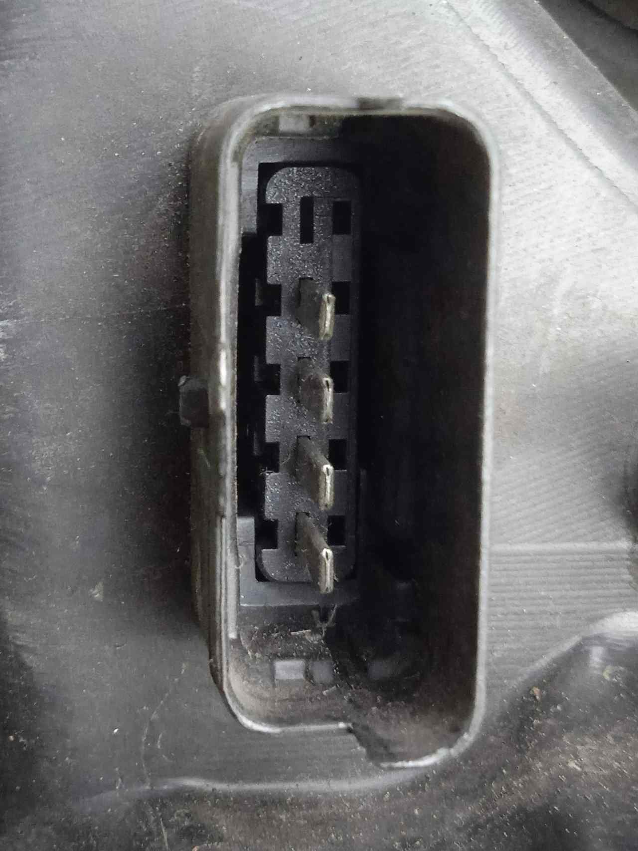 Feu De Croisement Droit Xénon Pour Renault Scénic II 1.9 DCi (06-09) - Pièce D'occasion (sans Centrale)