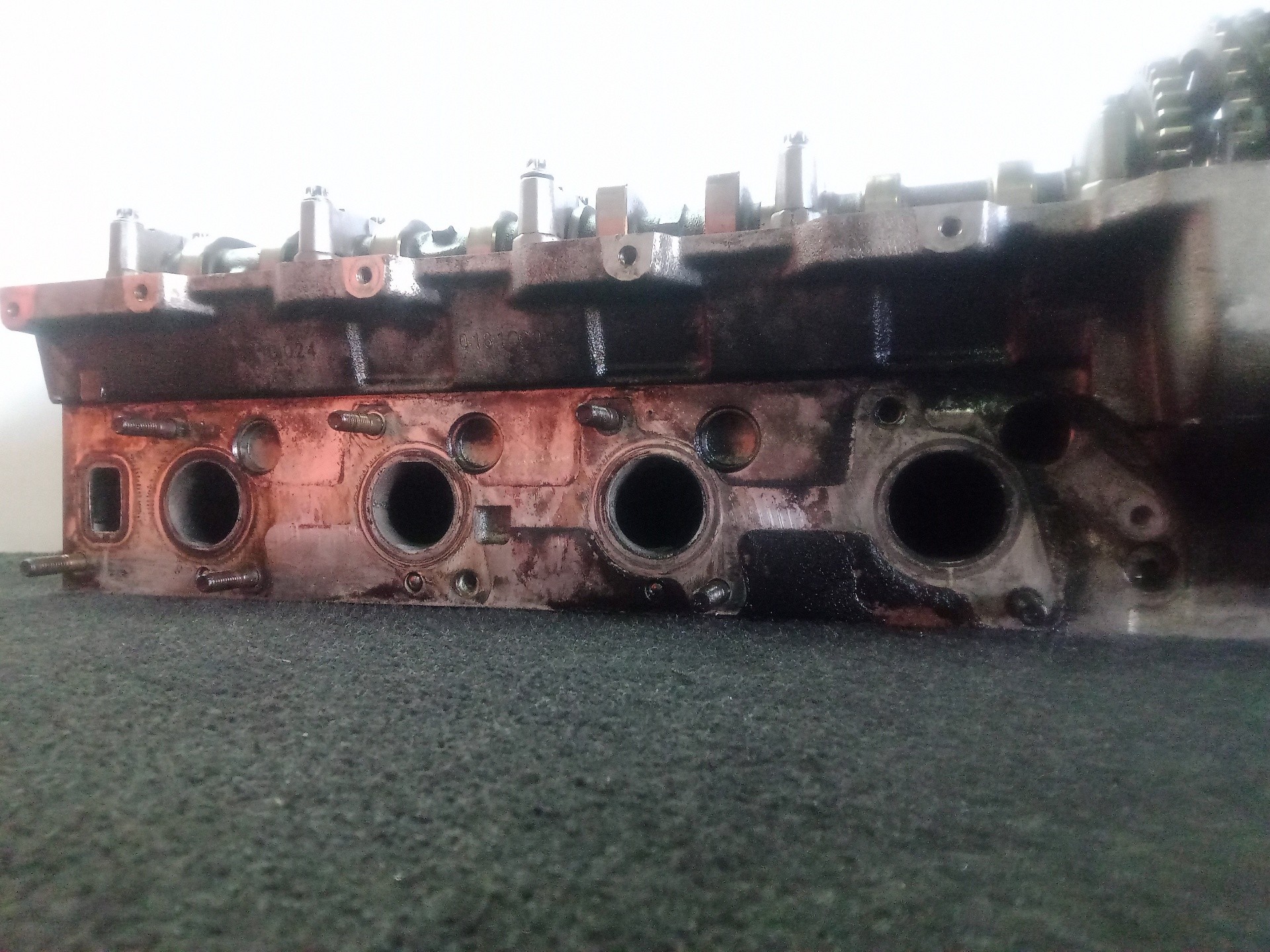 R6110162001 ENGINE CYLINDER HEAD / 576584 FOR MERCEDES-BENZ CLASS C W203 BE - Picture 5 of 10
