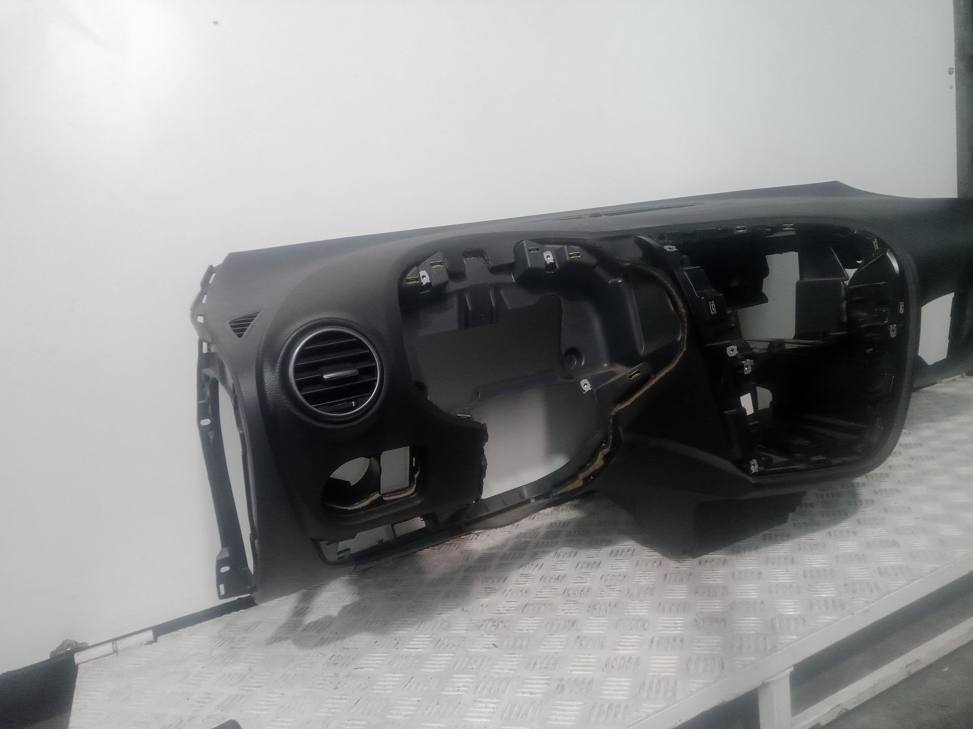 1P0819728 TABLEAU DE BORD / 707699 POUR SEAT LEON 1P1 2.0 TDI soldes 16V