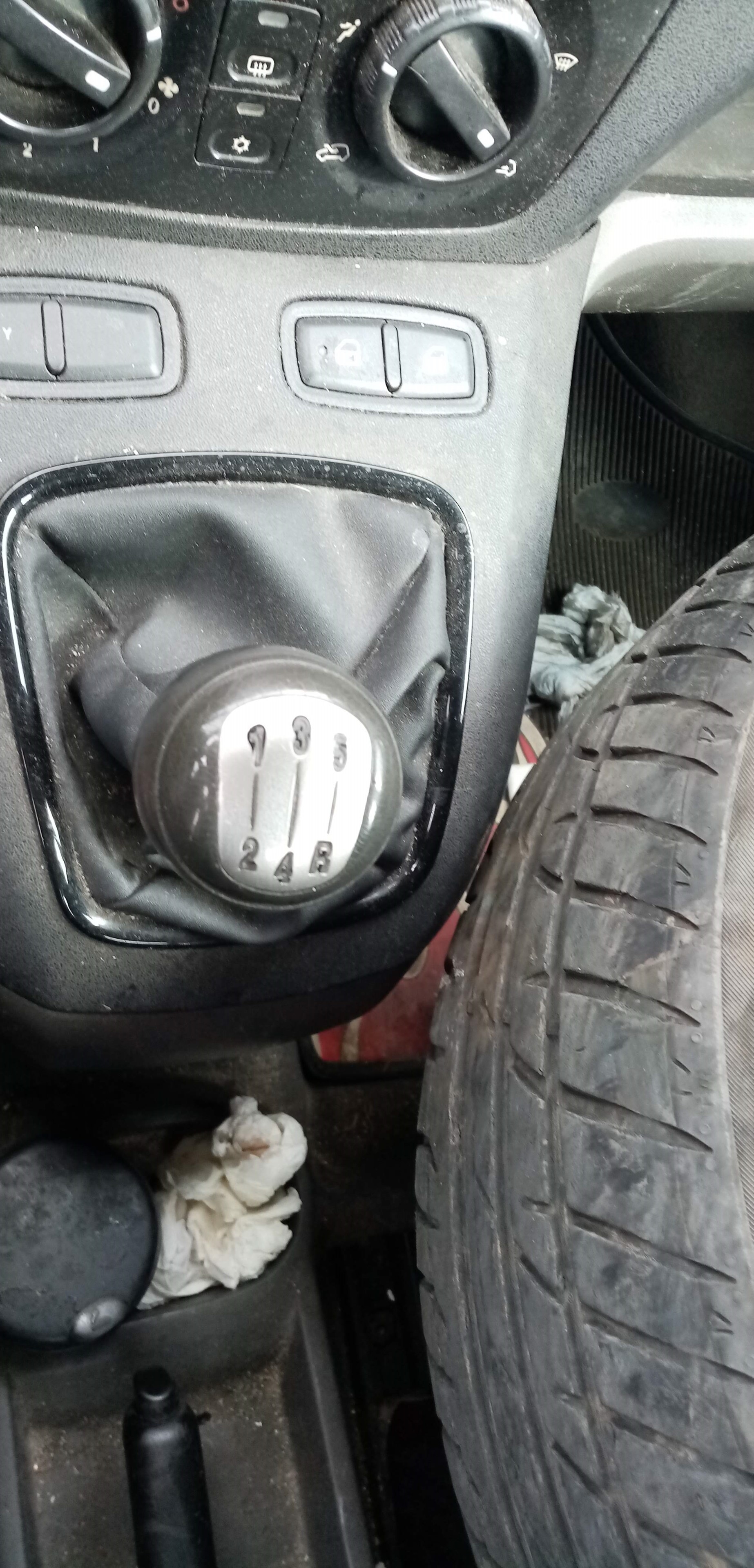 46847691 LLANTA / LLANTA - LLANTAS / 15´´PULGADAS / 575797 PARA FIAT IDEA 135 - Imagen 4 de 8