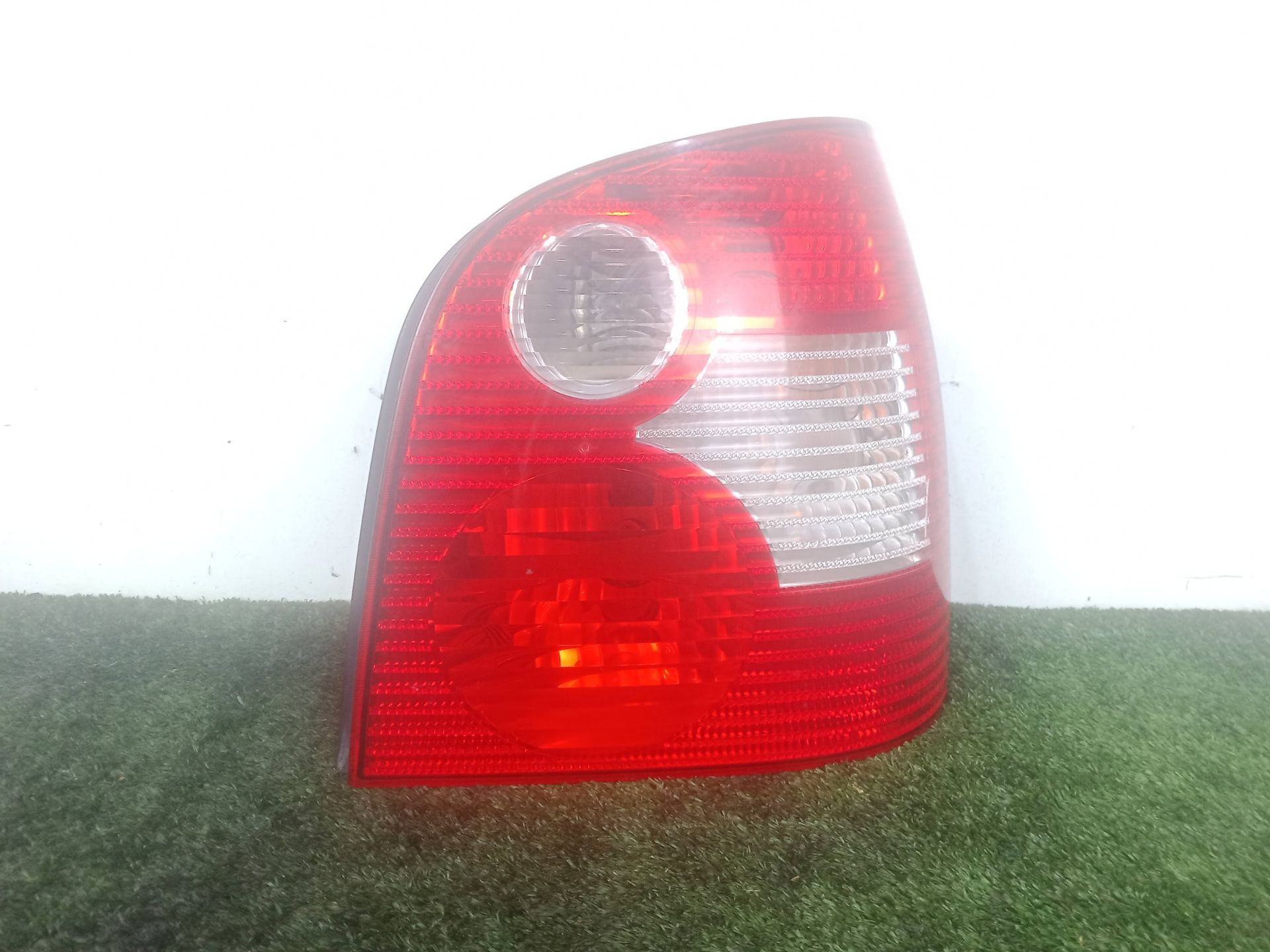 62409 LUCI POSTERIORI DESTRA / 01--05 / YORKA / 711044 PER VOLKSWAGEN ...