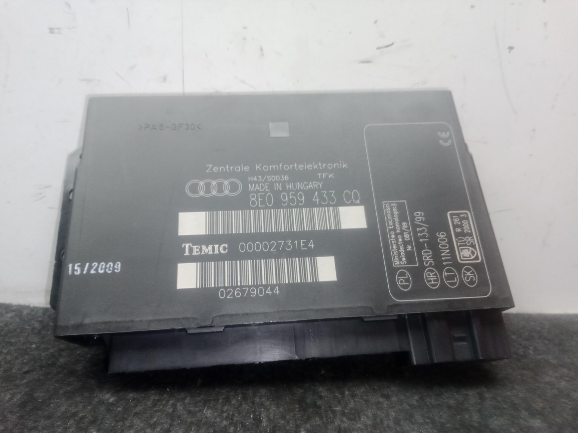 8E0959433CQ - 00002731E4 MODULE CONFORT / soldes TEMIC / 724472 POUR SEAT EXEO 3R2 2.
