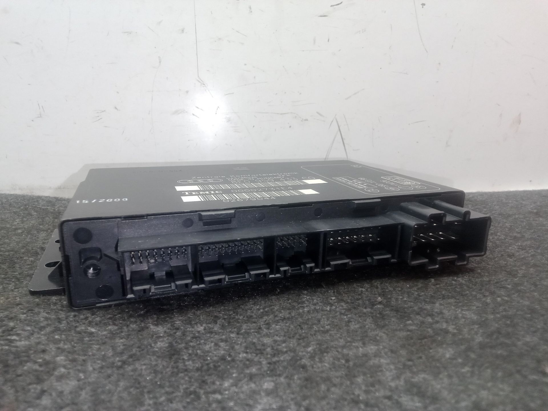 8E0959433CQ - 00002731E4 MODULE CONFORT / soldes TEMIC / 724472 POUR SEAT EXEO 3R2 2.