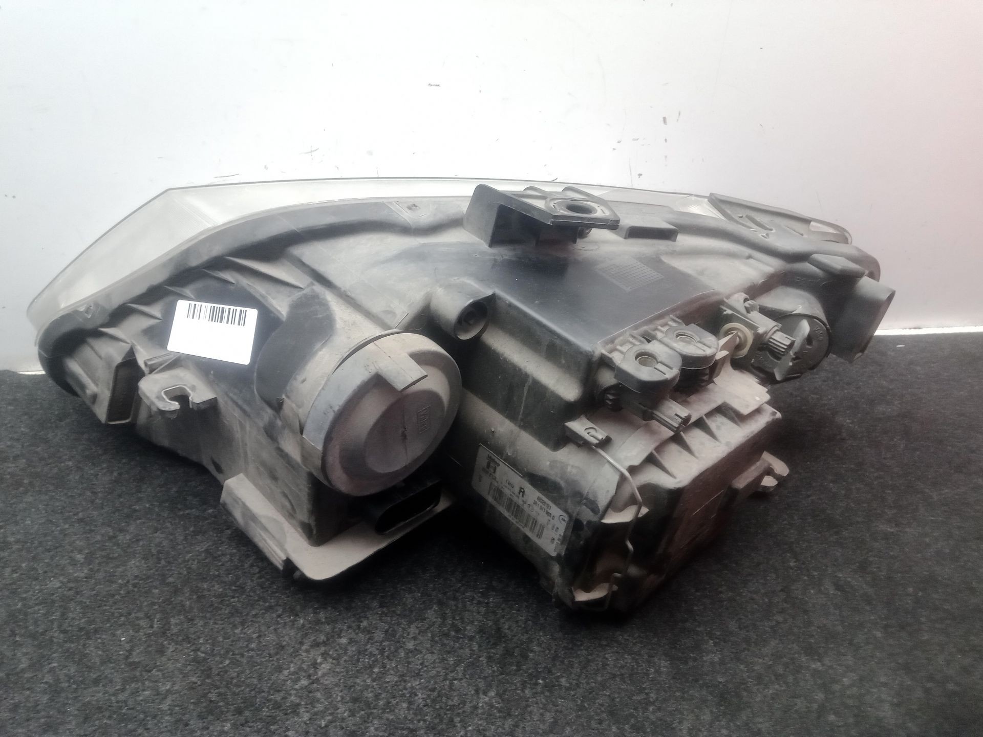 3R1941008D - 89320181 FEU DROIT / VALEO / achats XENON / 724489 POUR SEAT EXEO 3R2 2.