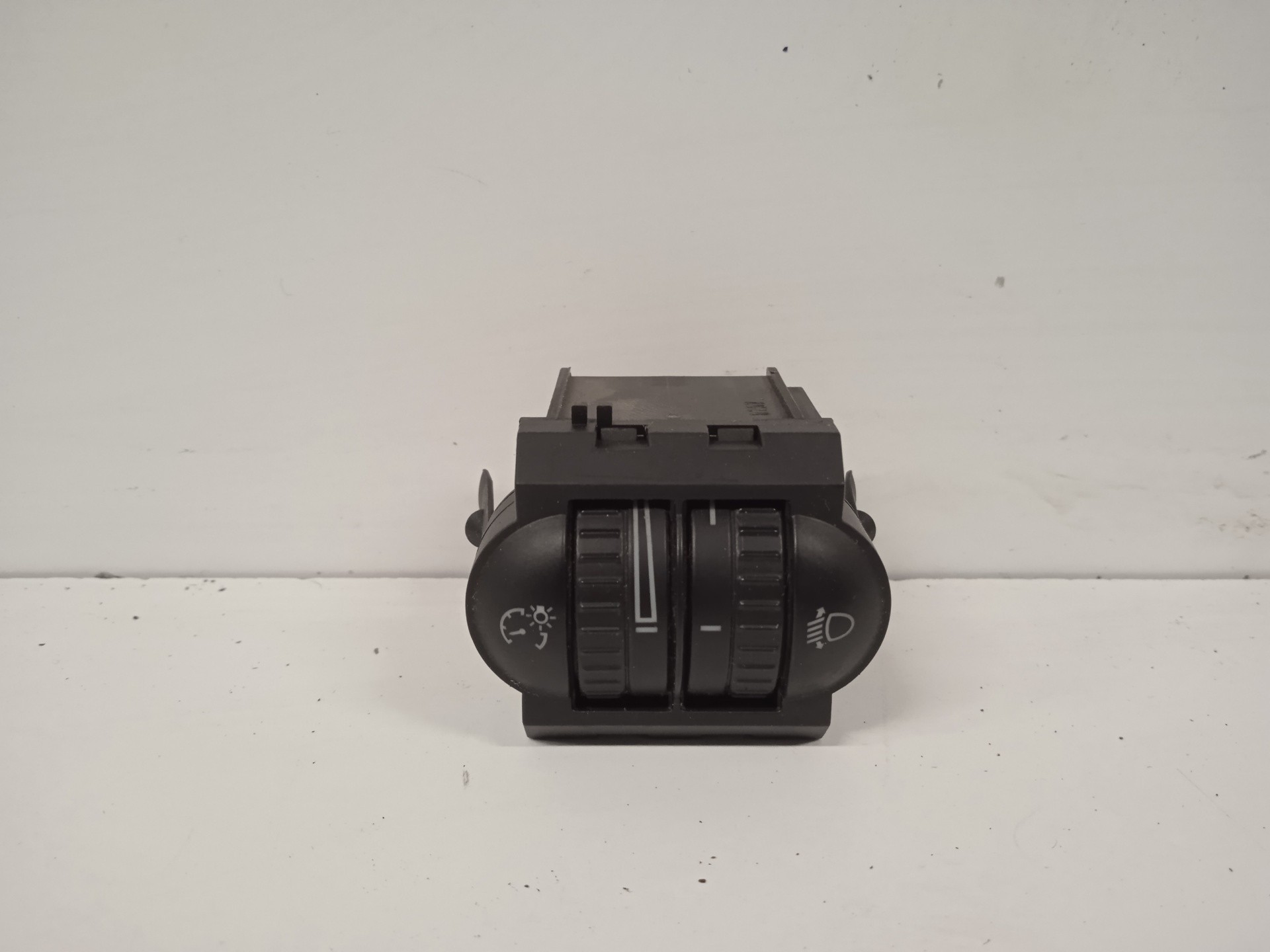 1K0941333 COMMUTATEUR D´ECLAIRAGE / 609509 POUR VOLKSWAGEN JETTA 1K2 1. ...