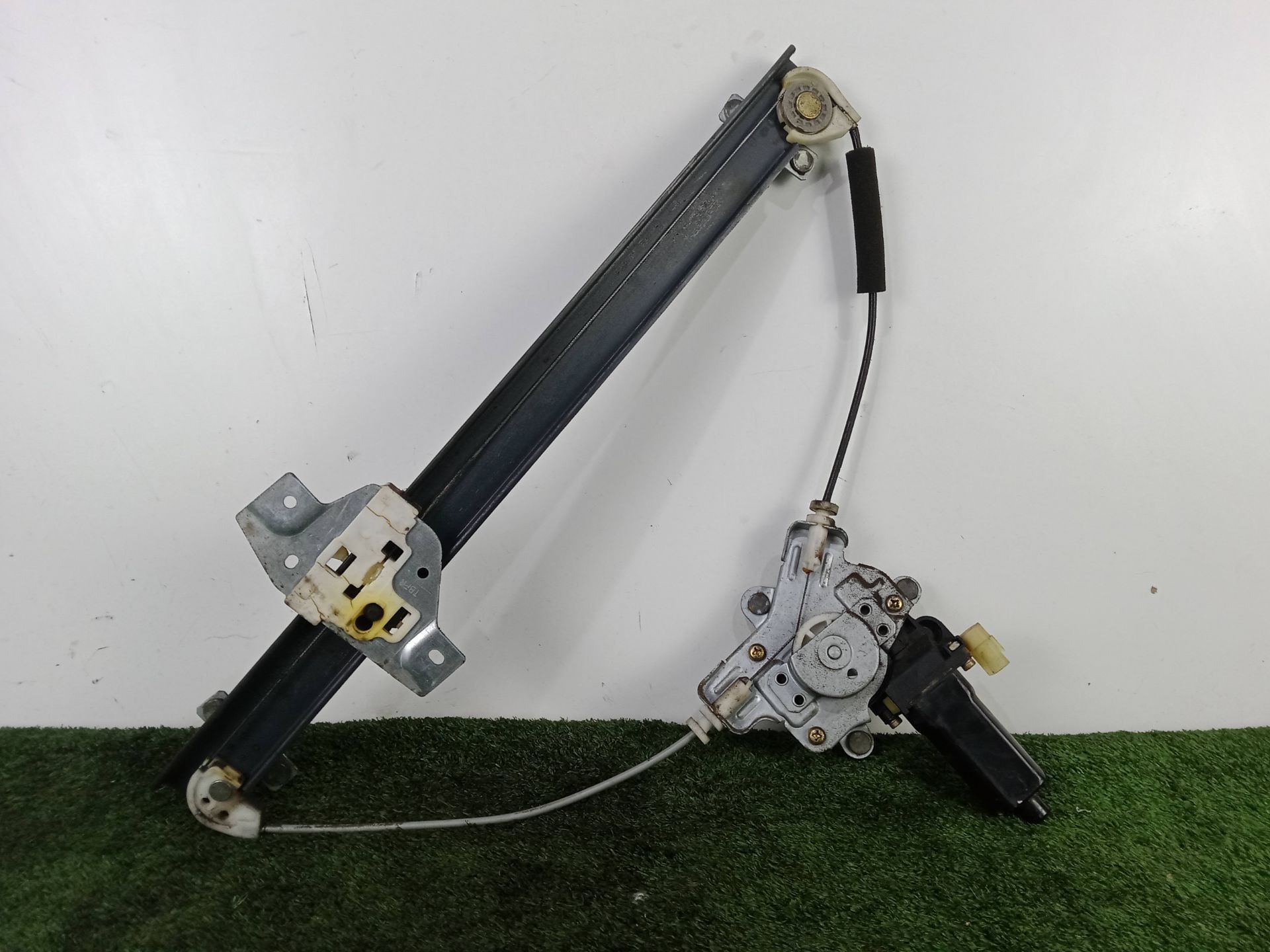 FRONT RIGHT ICE LIFTER / 3.PUERTAS - / 3.PUERTAS - CON.MOTOR - 2.CABLES ...
