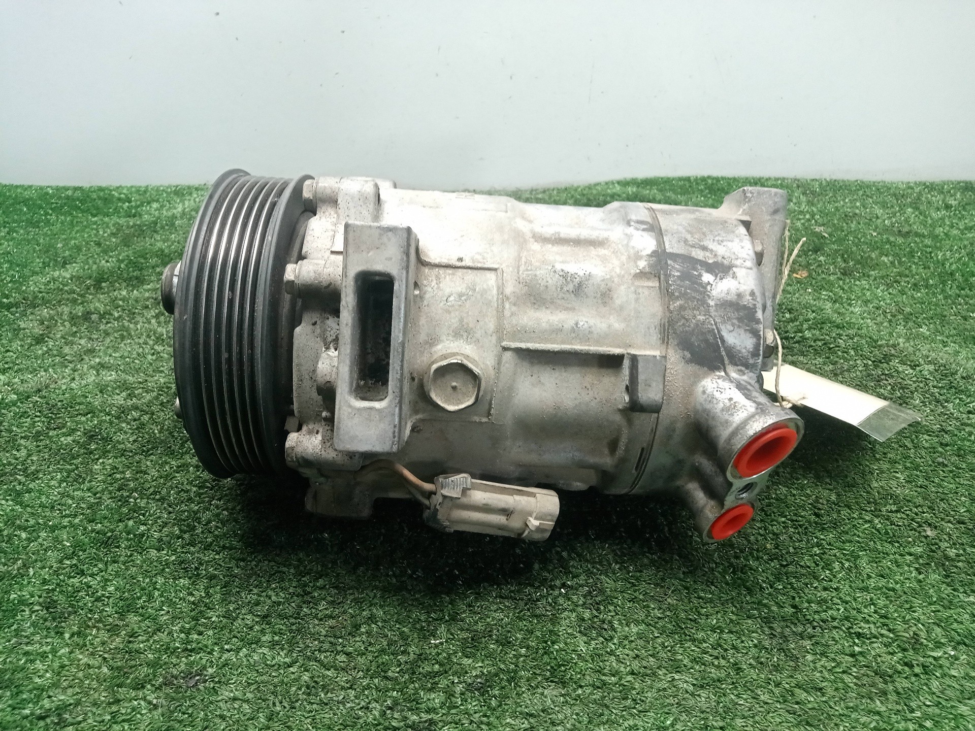 SD7V161258E AIR CONDITIONING COMPRESSOR / SD7V16 / SANDEN - 6