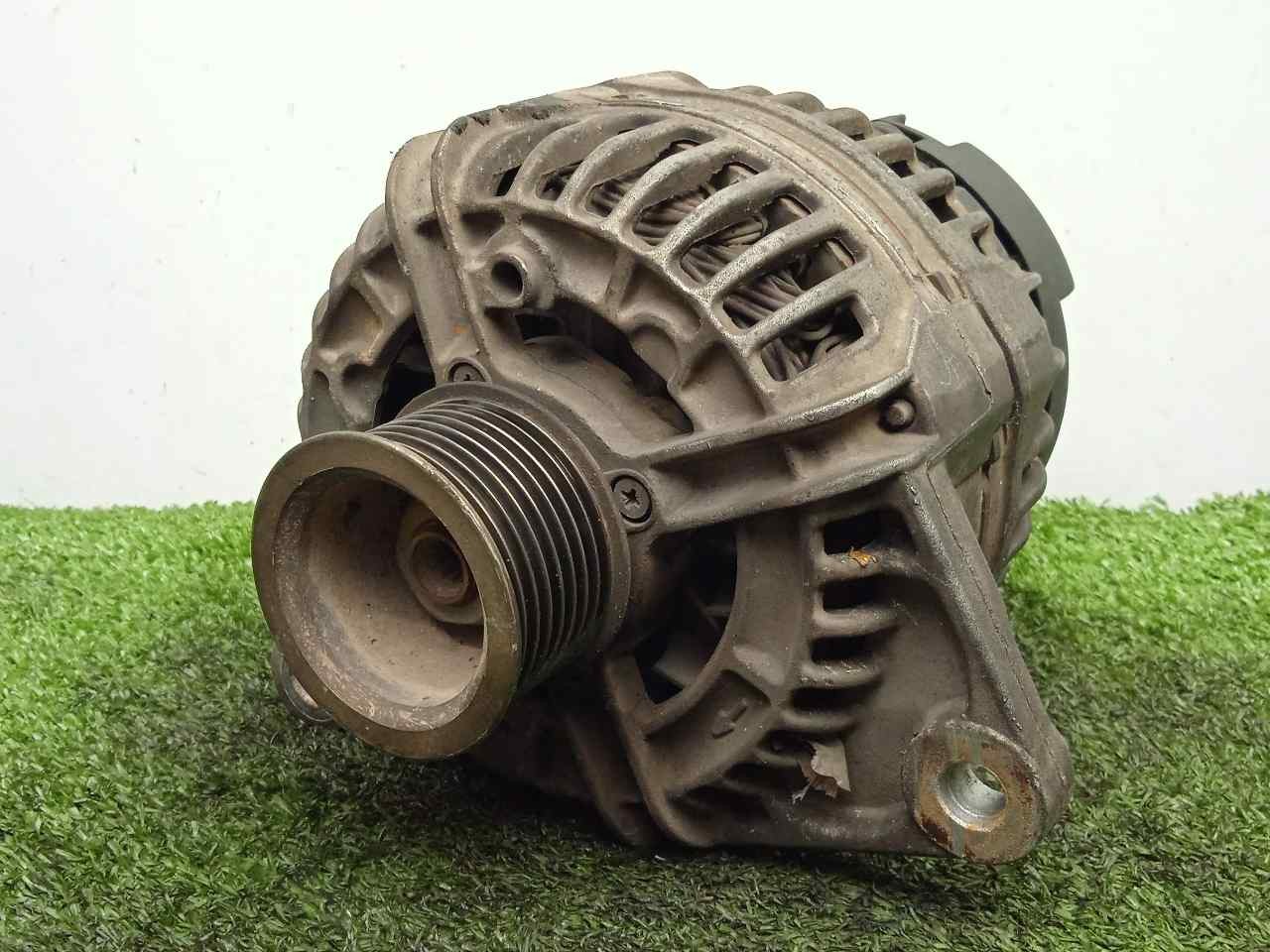Alternateur Renault CLIO III 1.5 DCi - 120AH 12V BOSCH - Réf 0124425071 8200660033 - Occasion