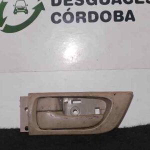 maneta_interior_trasera_izquierda_69274494w0_beige_toyota_land_cruiser_j12_3_0_turbodiesel