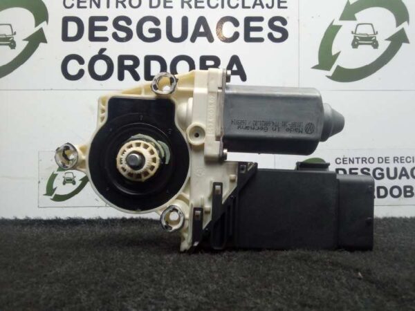 motor_elevalunas_delantero_izquierdo_1j3837729aa_483610290200_970010142202_1j1959801c_volkswagen_golf_iv_berlina_1j1_1_9_tdi