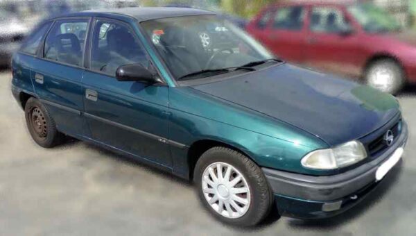 opel_astra_f_berlina