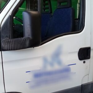 puerta_delantera_izquierda_00_14_blanco_chasis_cabina_iveco_daily_caja_abierta_volquete_2_8_diesel_cat