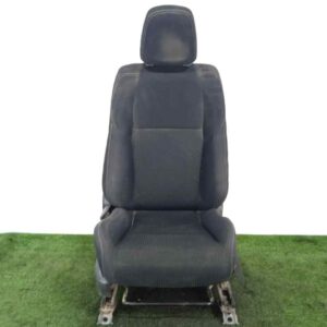 asiento_delantero_derecho_7107142670c4_7107342a50c0_toyota_rav_4_2_2_d_4d_cat